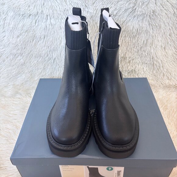 NWT Universal Thread Women's Kyrie Chunky Heel Ankle Sock Black Boots 9 Wide - Picture 9 of 14